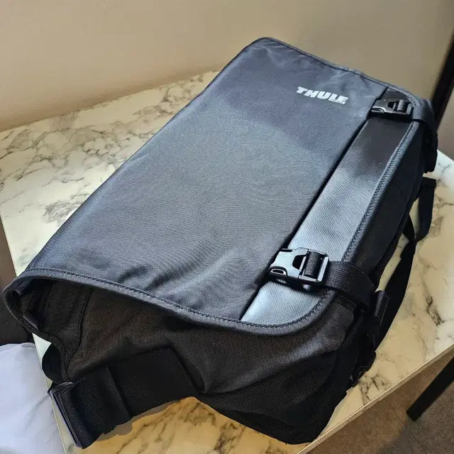 THULE DSLR Camera Bag