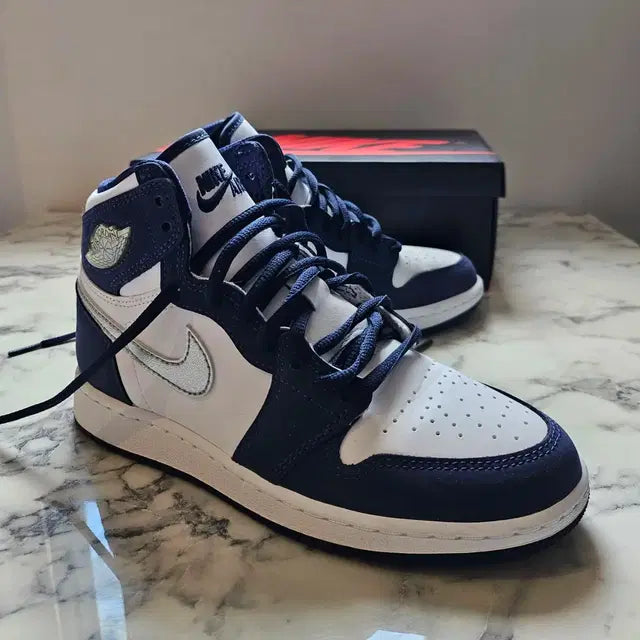 Jordan 1 Retro High Midnight Navy Sneakers, 230