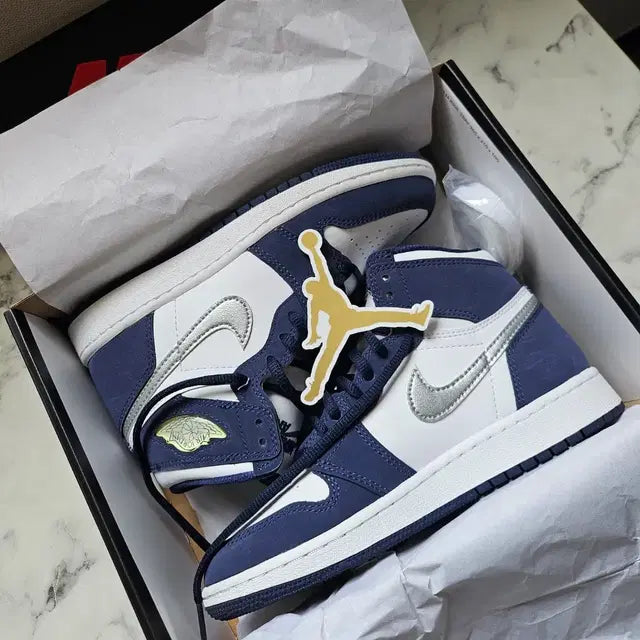 Jordan 1 Retro High Midnight Navy Sneakers, 230