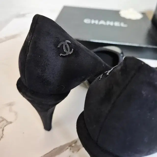 Chanel Navy Suede and Black Patent Leather Pumps, Size 38