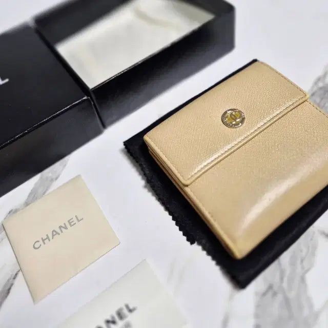 Chanel Vintage Leather Wallet