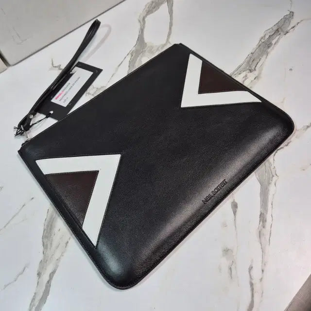 NILBARRET Leather Clutch Bag