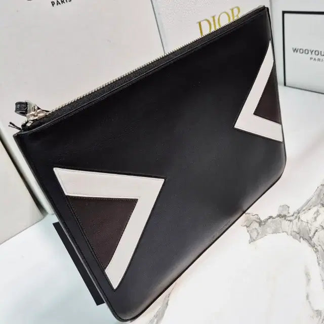 NILBARRET Leather Clutch Bag