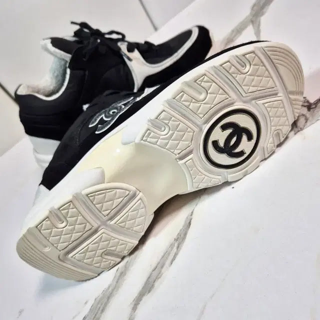 Chanel CC Logo Women’s Sneakers, Size 35