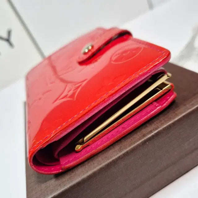 Louis Vuitton Monogram Vernis Women’s Wallet