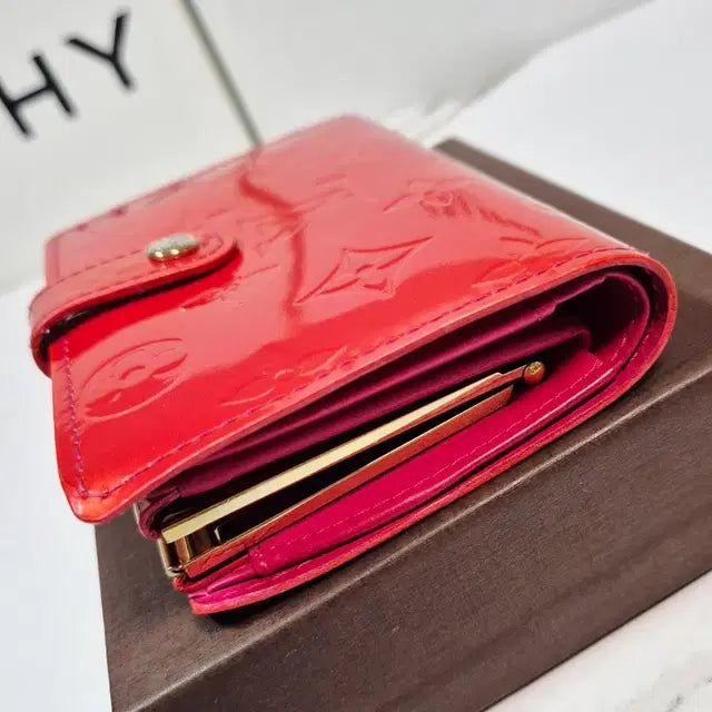 Louis Vuitton Monogram Vernis Women’s Wallet