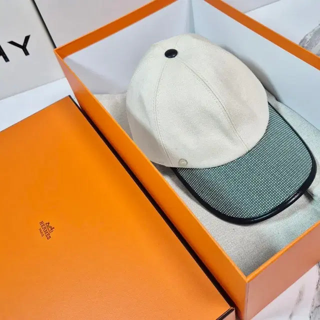 Hermès Tess Pop Cap, Size 58