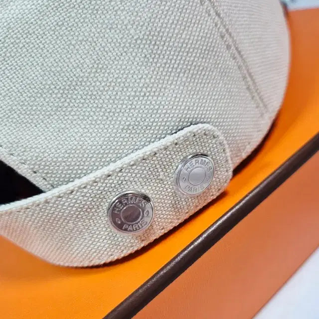 Hermès Tess Pop Cap, Size 58