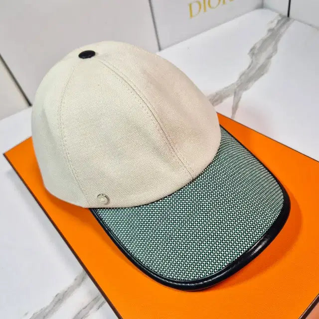 Hermès Tess Pop Cap, Size 58