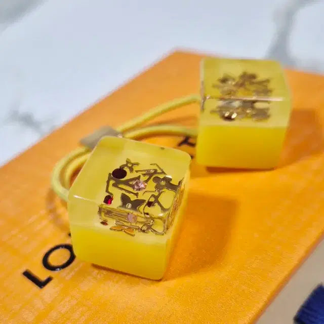 Louis Vuitton Cube Inclusion Hair Tie