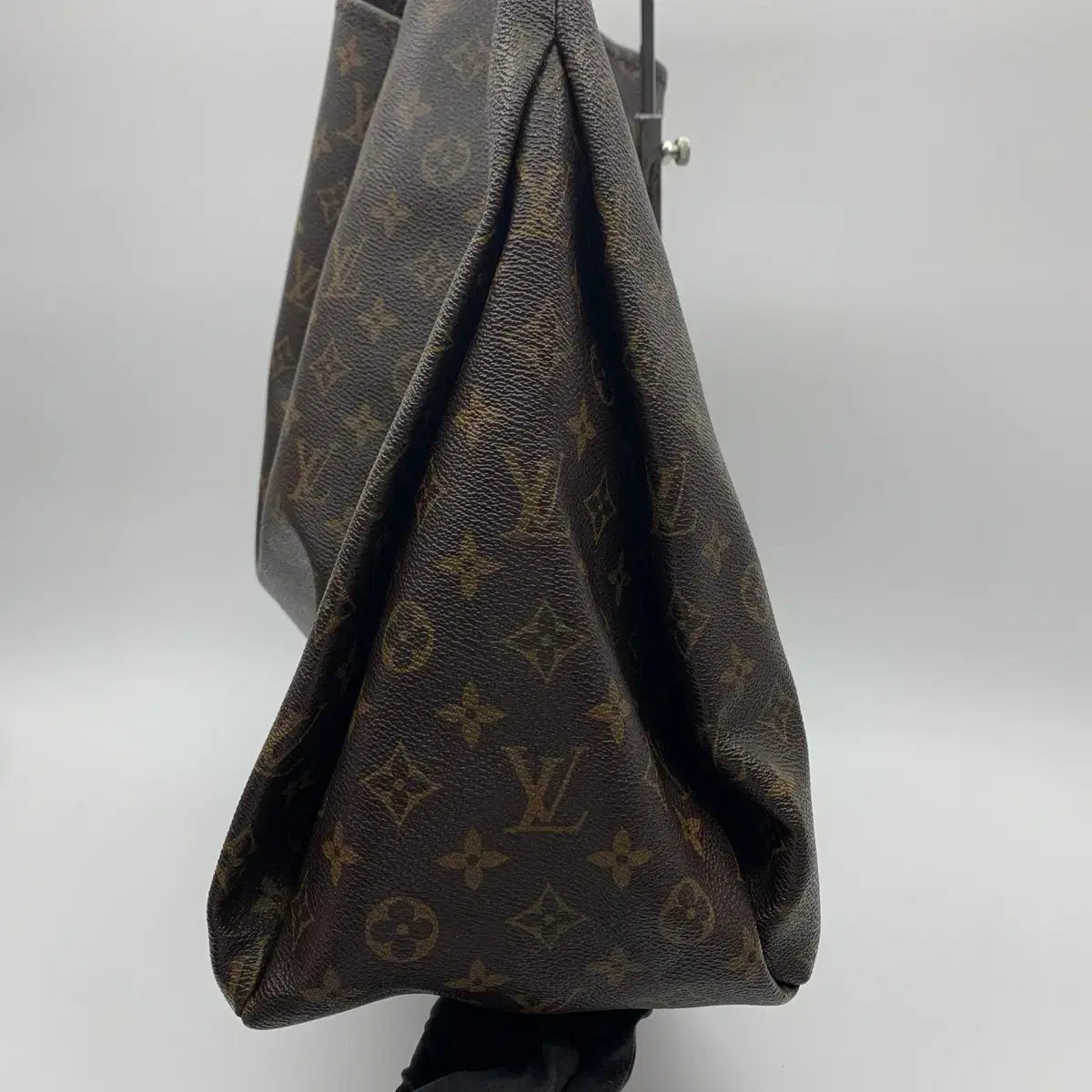 Louis Vuitton Monogram Artsy GM Tote Bag M40259