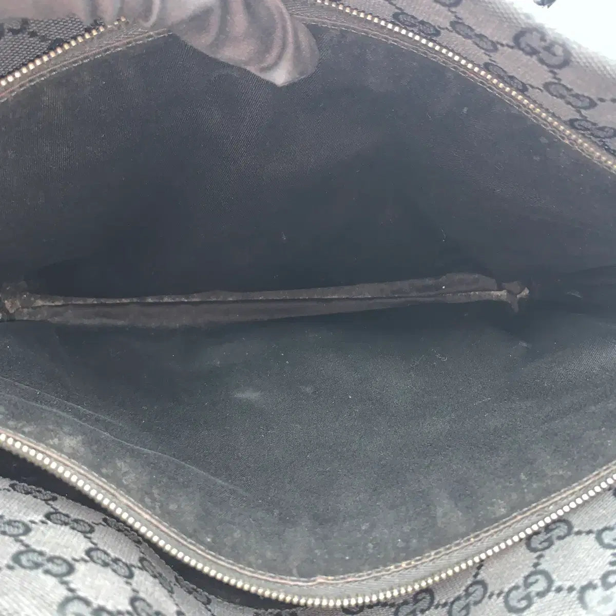 GUCCI Vintage Jacquard Shoulder Bag in Black