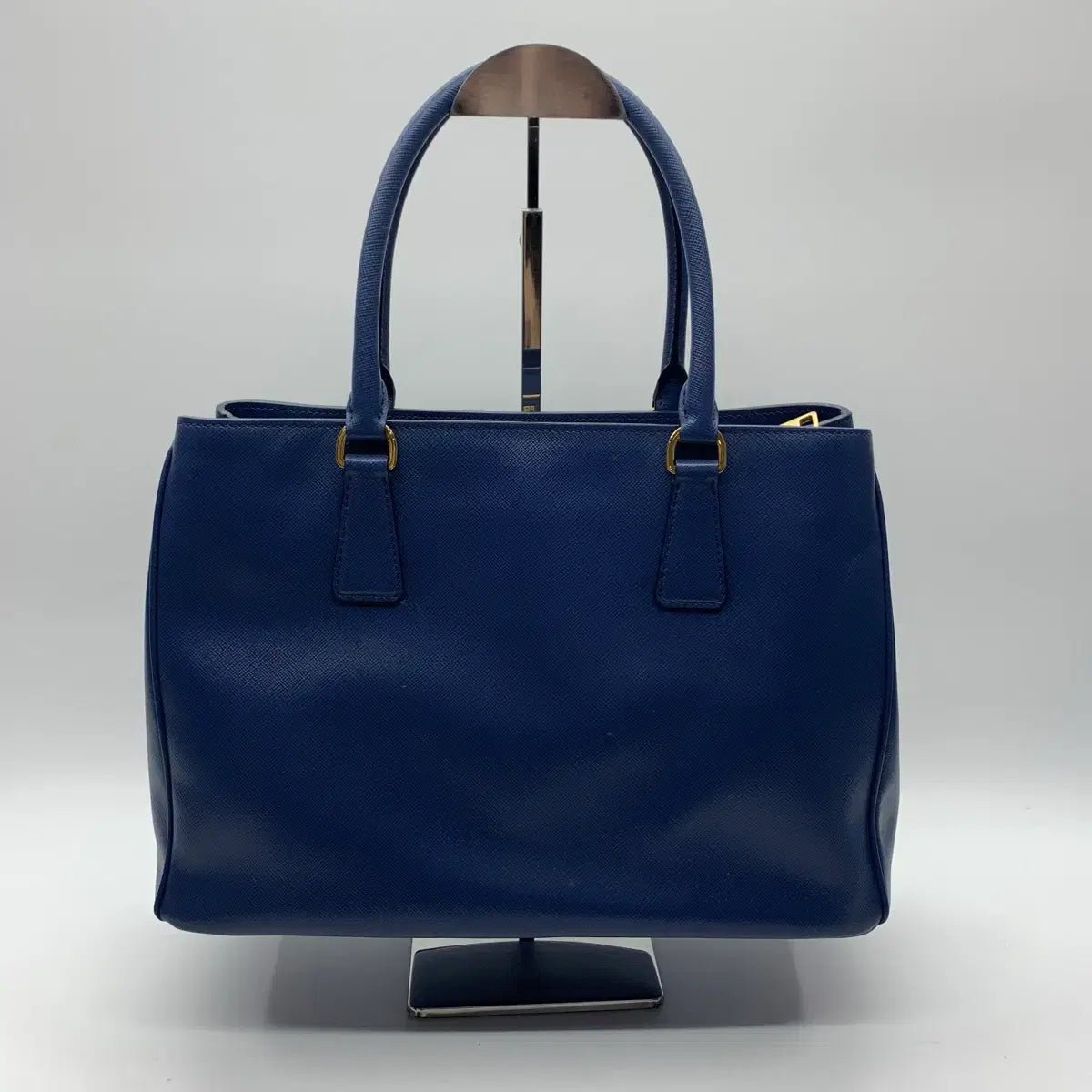 PRADA Saffiano Lux Tote Bag in Blue with Gold-Tone Hardware