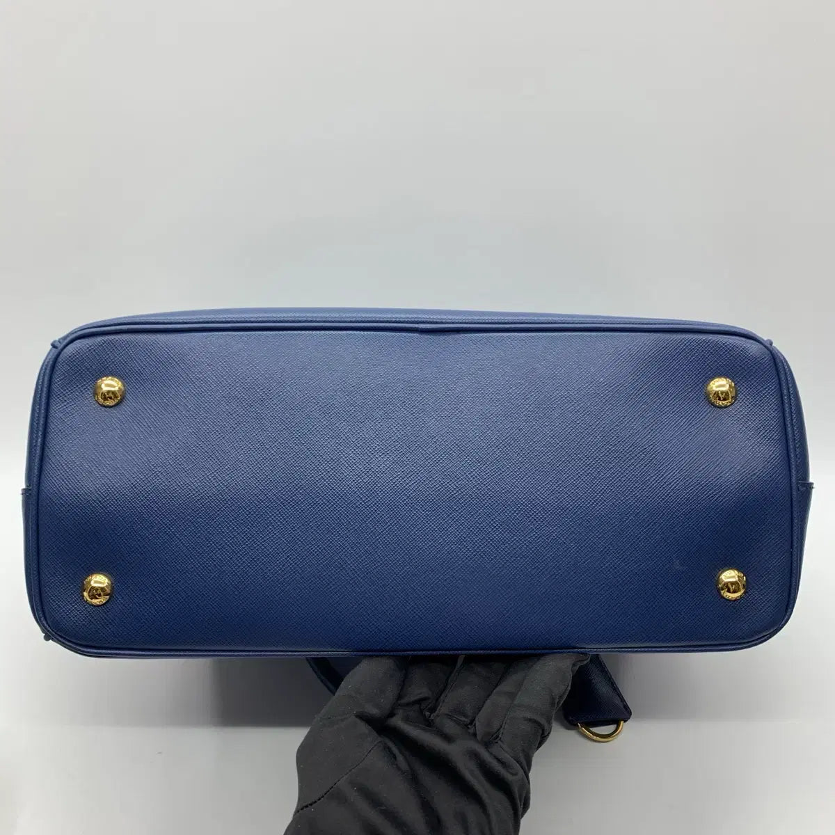 PRADA Saffiano Lux Tote Bag in Blue with Gold-Tone Hardware