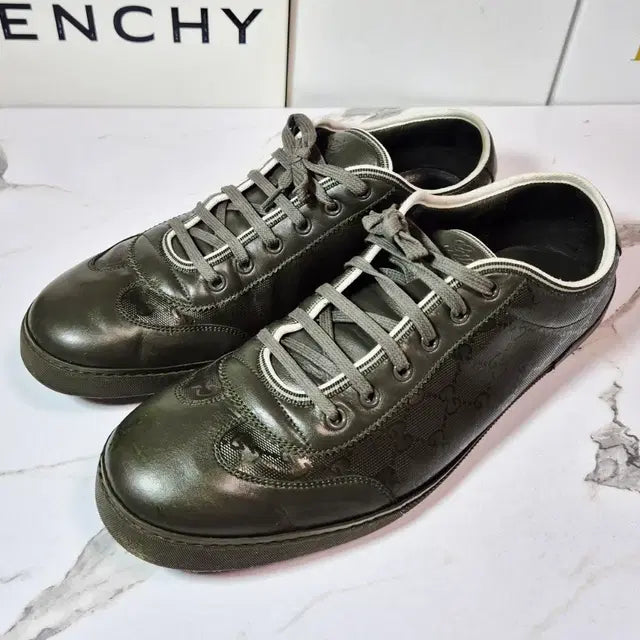 Gucci GG Green Leather Sneakers, Size 325