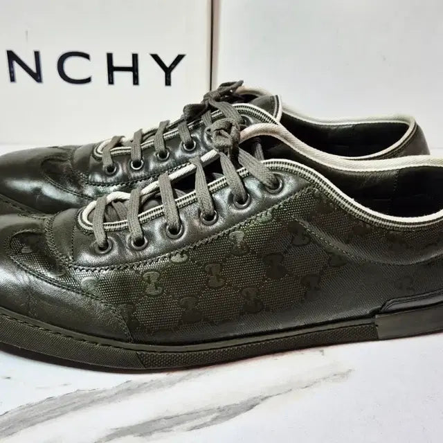 Gucci GG Green Leather Sneakers, Size 325