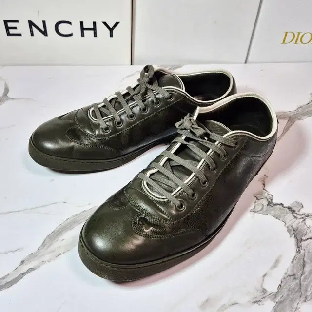 Gucci GG Green Leather Sneakers, Size 325