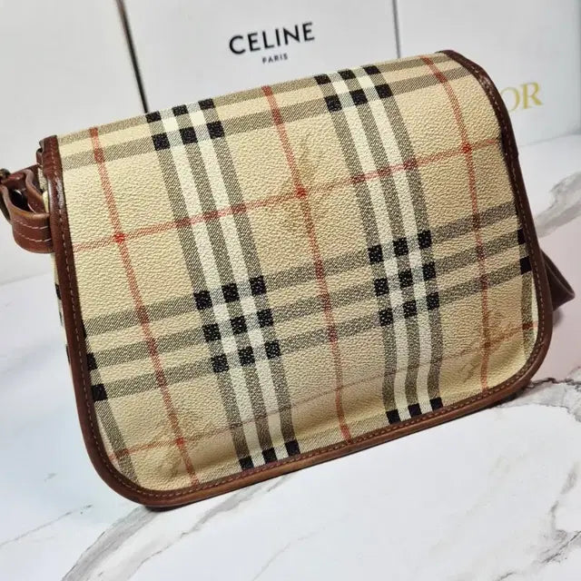 Burberry Classic Flap Shoulder Bag / Crossbody Bag