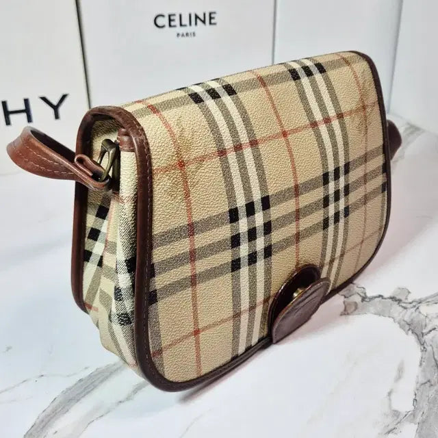 Burberry Classic Flap Shoulder Bag / Crossbody Bag